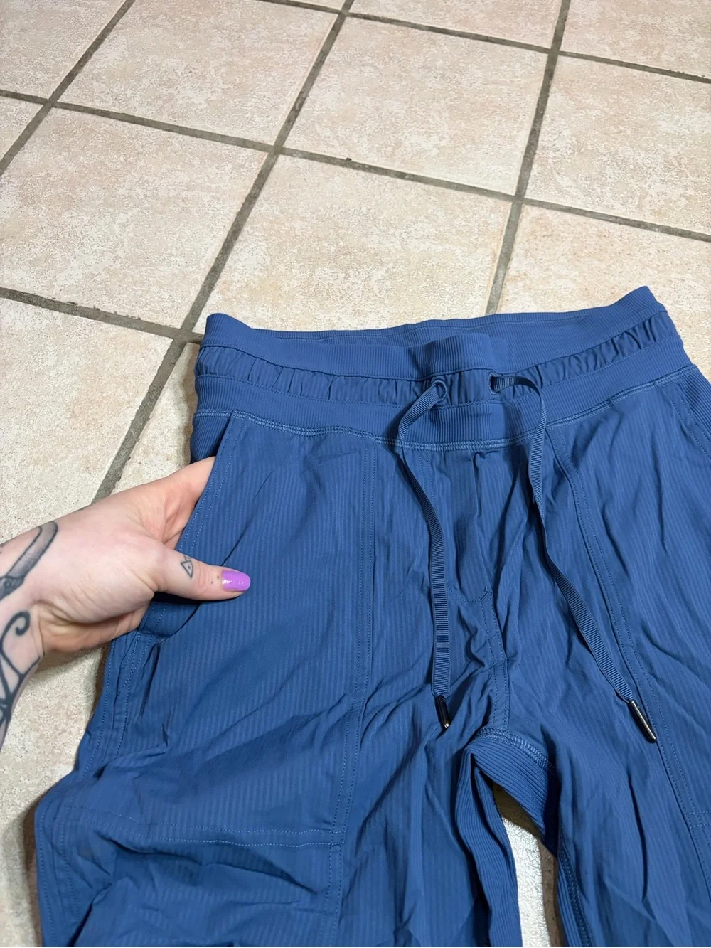 NWOT Lululemon Dance Studio Mid-Rise Cropped Pant *25” (Pitch Blue) Size 4